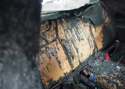 2011 Hyundai Genesis 2.0T z USA, uszkodzony, nr VIN KMHHT6KD4BU052848